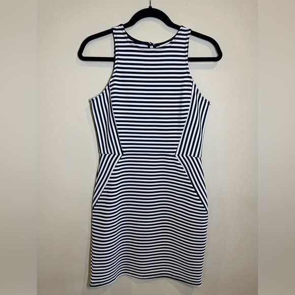 Black and White striped midi sleeveless dress - Picture 3 of 4